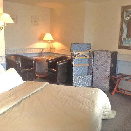Hotel Duguay-trouin 3*